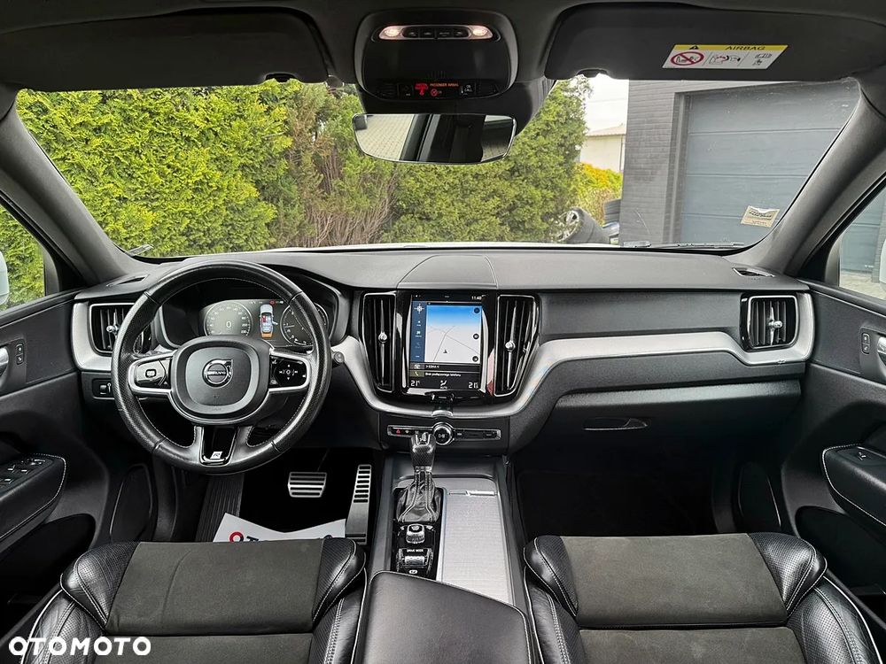 Volvo XC 60 D4 AWD Geartronic RDesign - 32