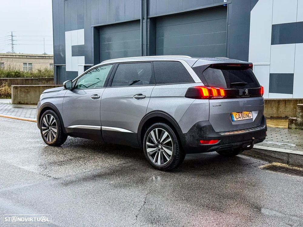 Peugeot 5008 - 8
