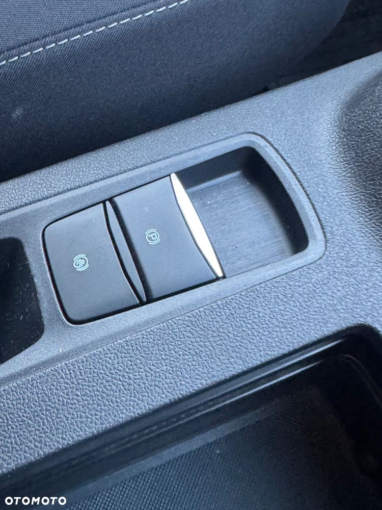 Ford Kuga 1.5 EcoBoost FWD Trend - 31