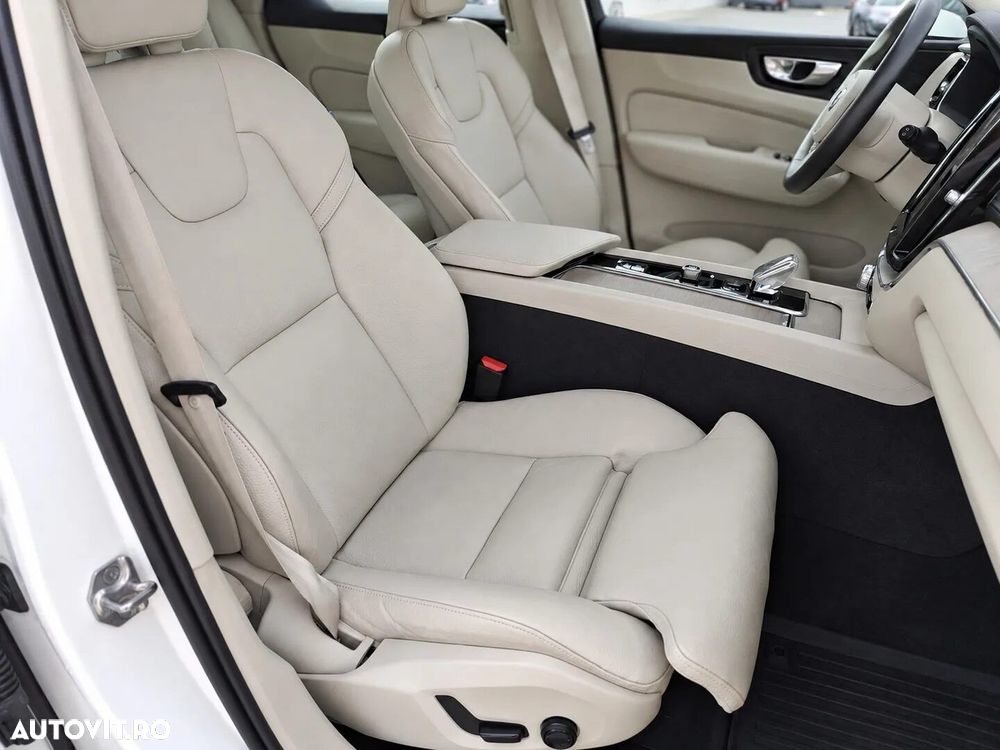 Volvo XC 60 B4 MHEV Inscription - 24