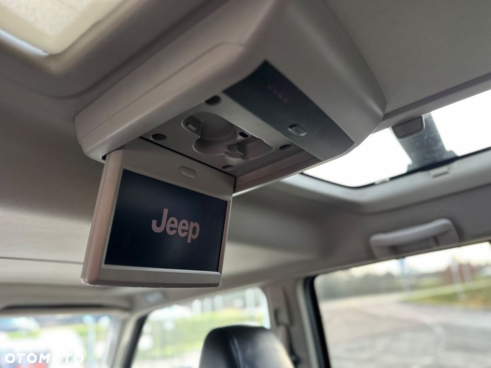 Jeep Commander 5.7 V8 HEMI Automatik Limited - 27