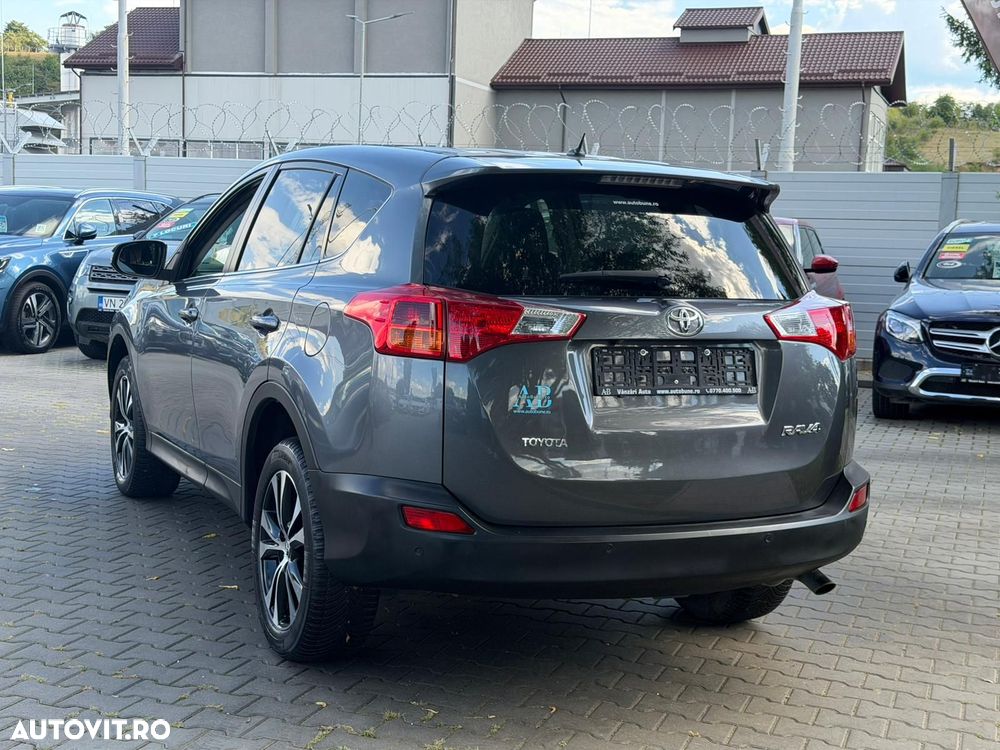 Toyota RAV4 2.0 D-4D 2WD Comfort - 4
