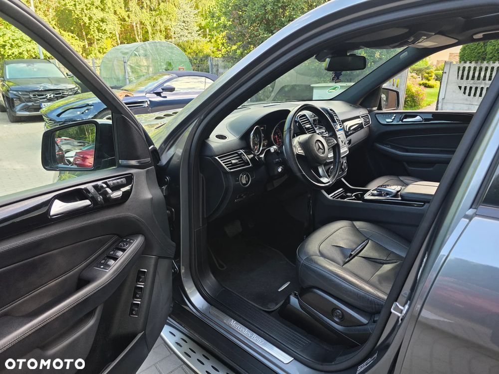Mercedes-Benz GLS - 10