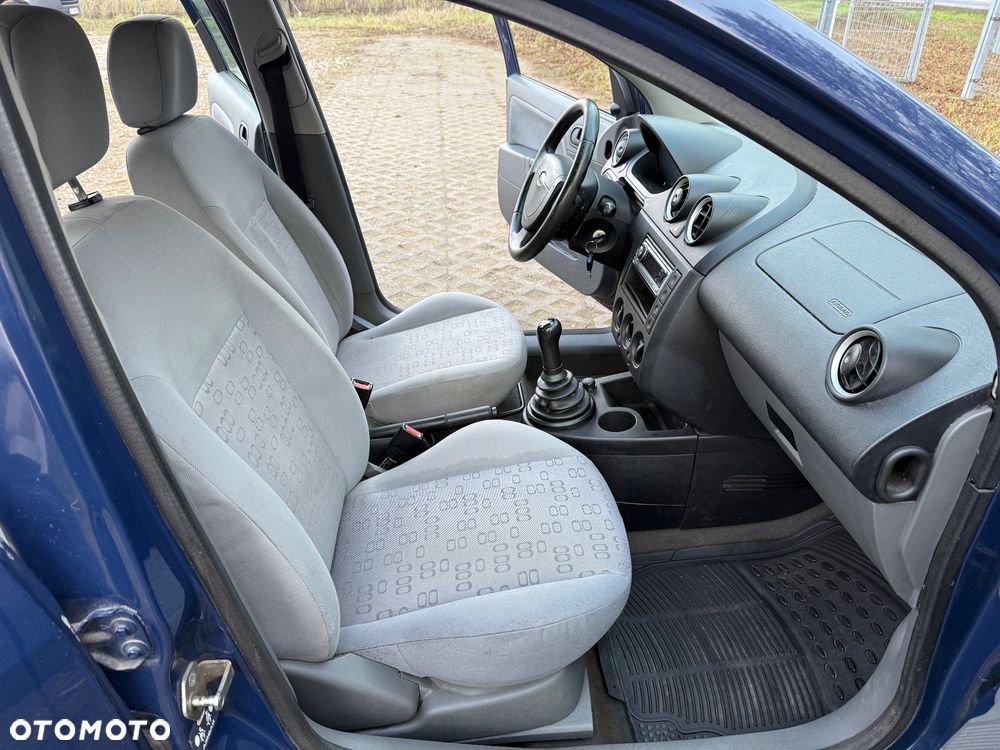 Ford Fiesta 1.3 - 14