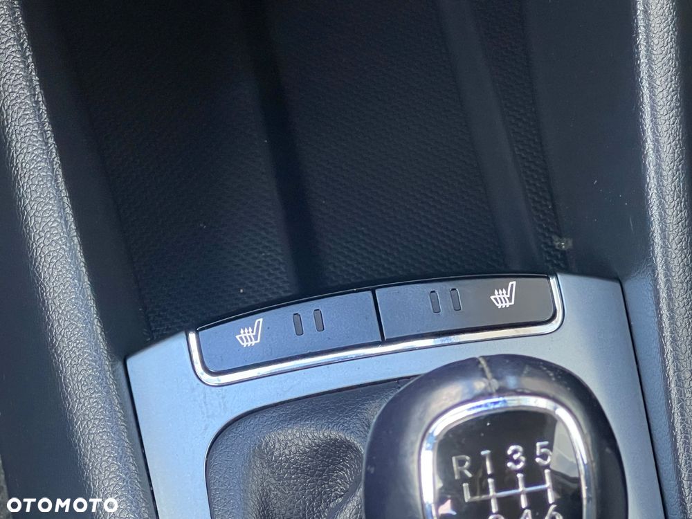 Kia Rio 1.4 Dream Team Edition - 28