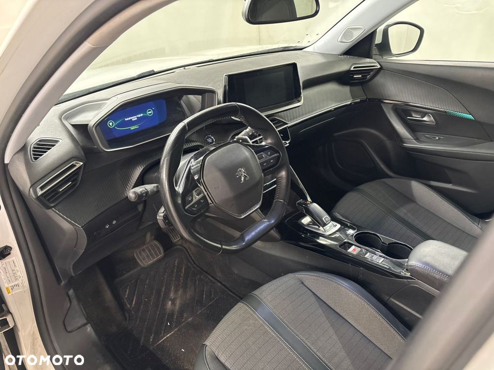 Peugeot 2008 1.5 BlueHDi Allure S&S EAT8 - 5