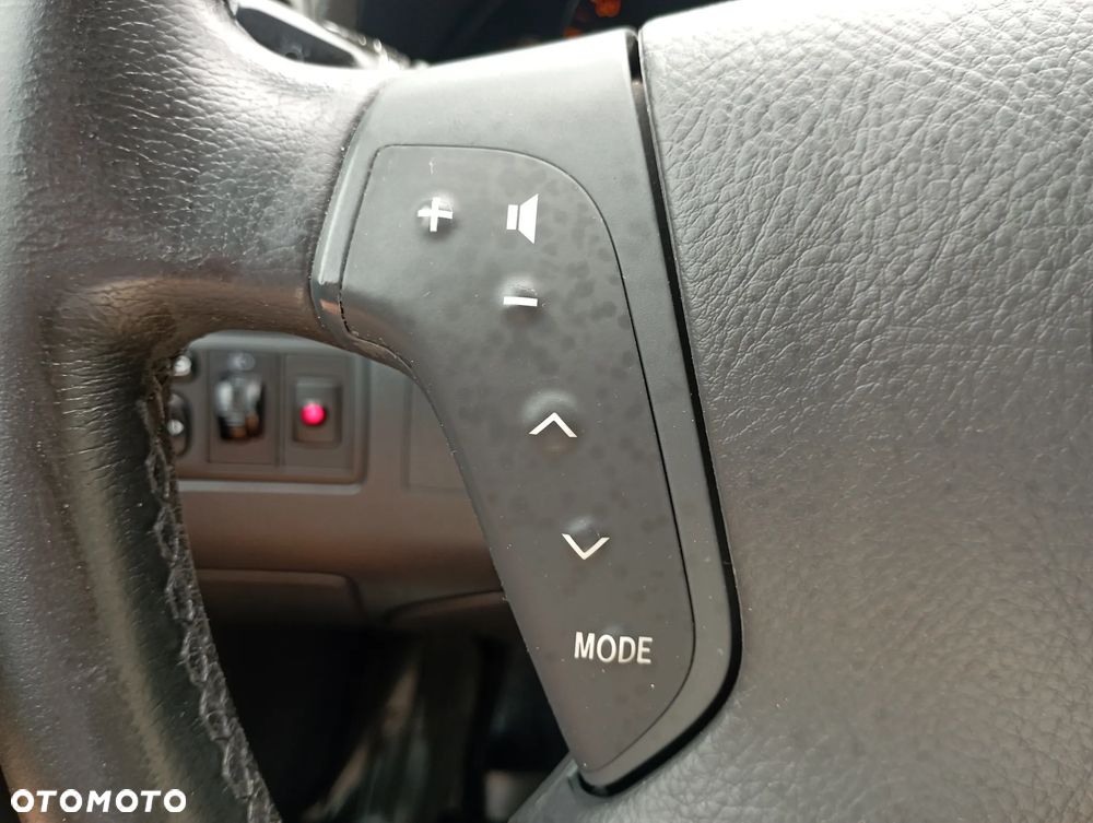 Toyota Avensis 2.0 VVT-i Sol - 17