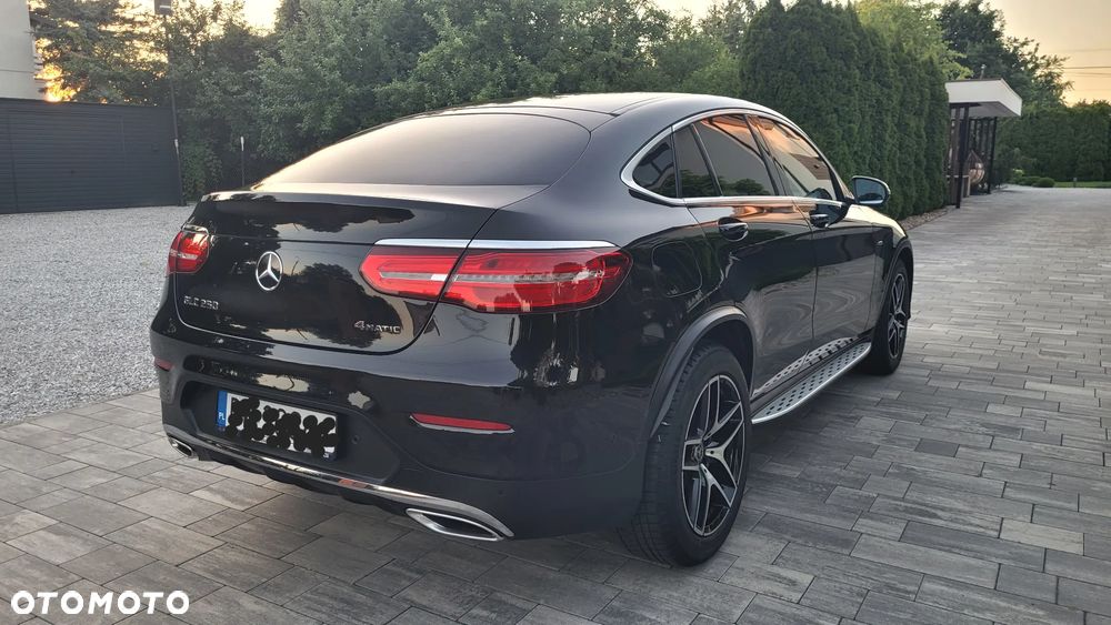 Mercedes-Benz GLC - 6