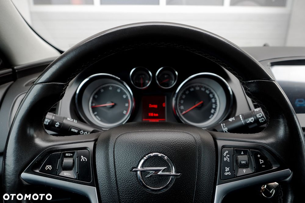 Opel Insignia 1.8 - 18