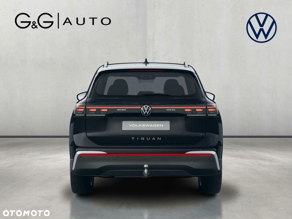 Volkswagen Tiguan 2.0 TDI Elegance DSG - 17