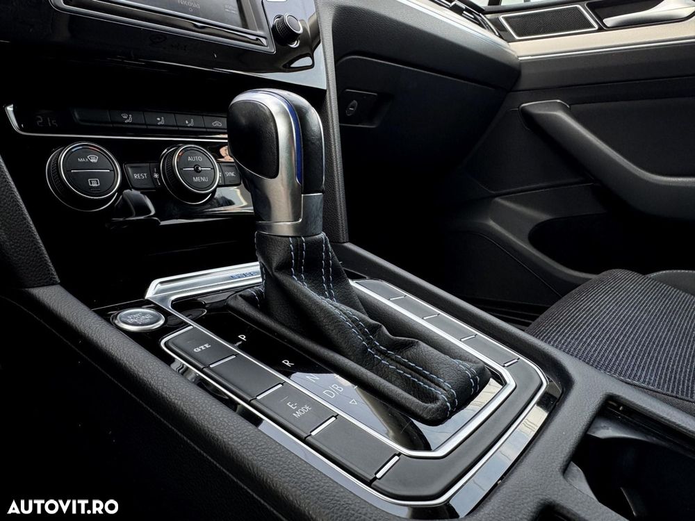 VOLKSWAGEN Passat 2016 — imagine 12