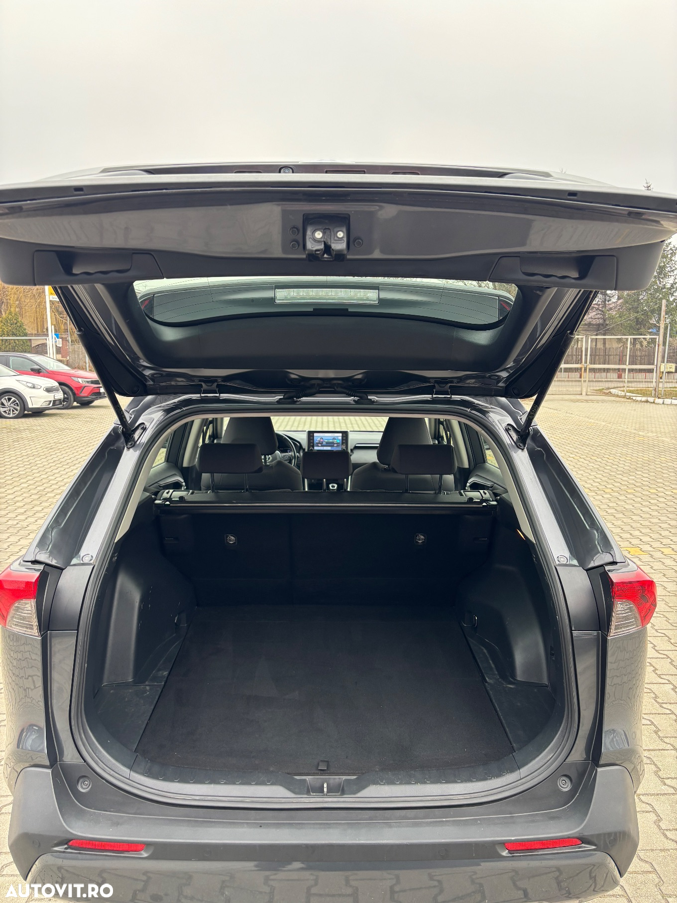 Toyota RAV4 - 18
