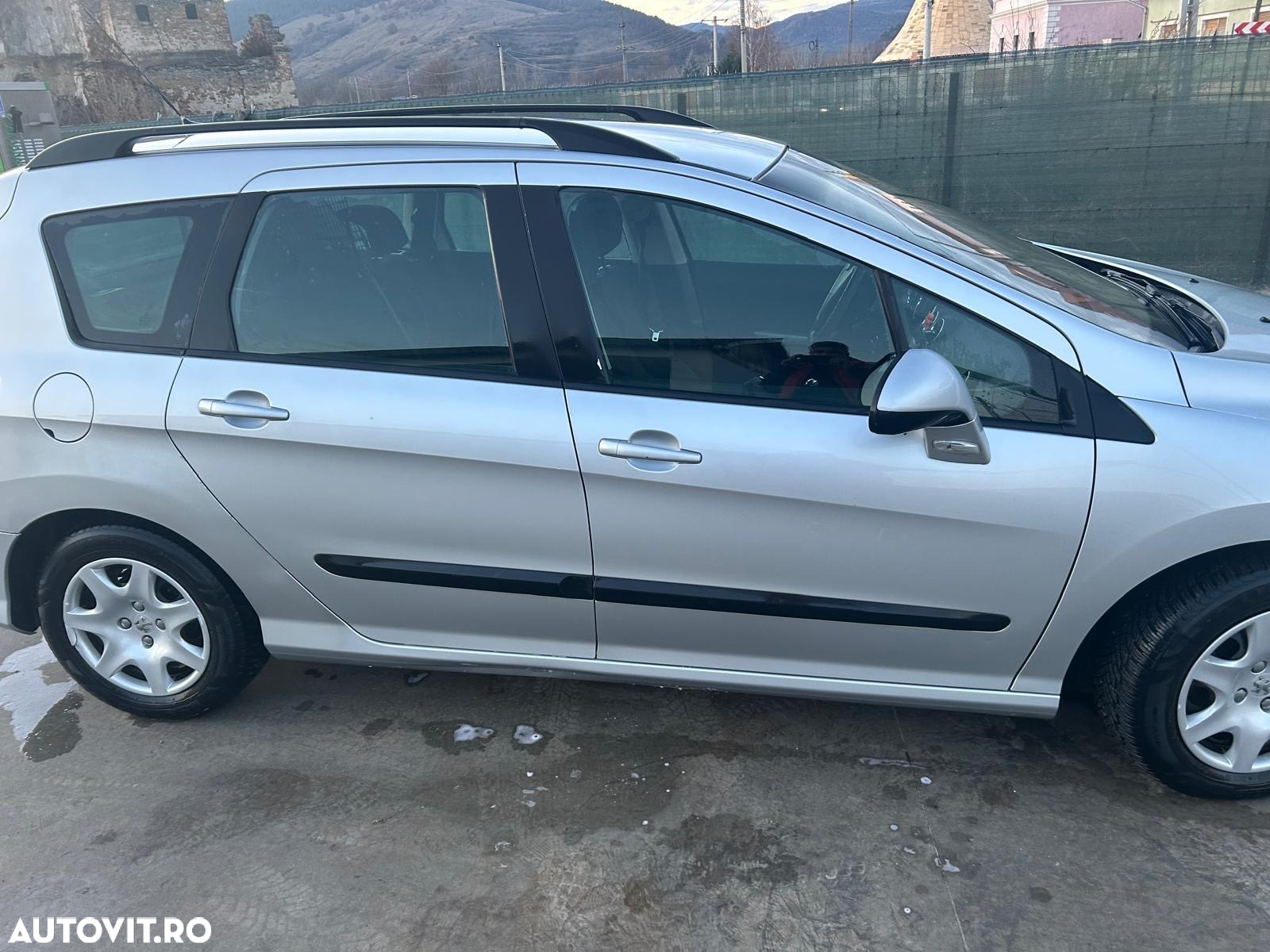 Peugeot 308 HDi FAP 110 NAVTEQ ON BOARD - 4