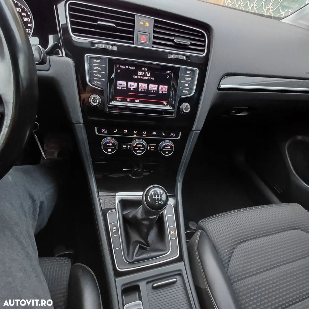 Volkswagen Golf 1.6 TDI BMT Highline - 16