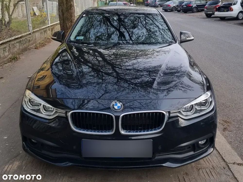 BMW Seria 3 318i - 2
