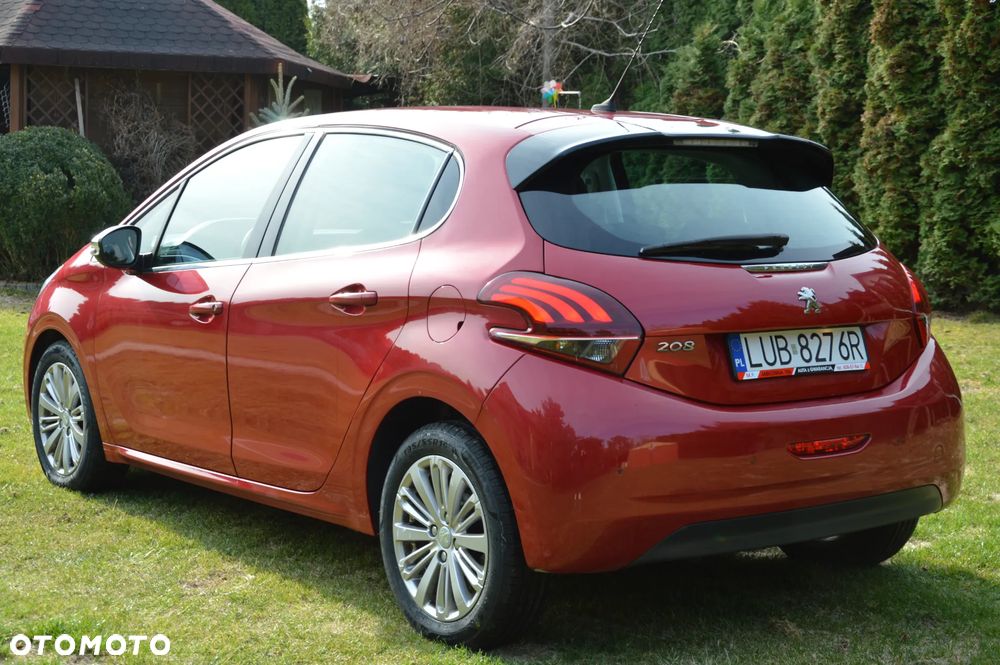 Peugeot 208 - 4