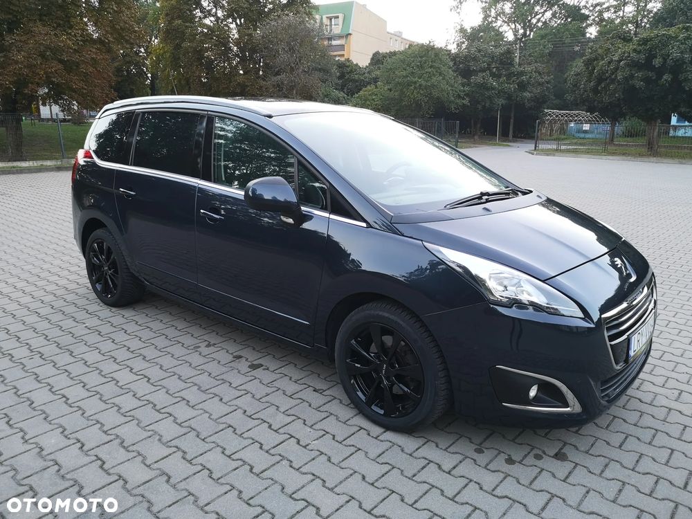 Peugeot 5008 1.6 THP Allure 7os - 24