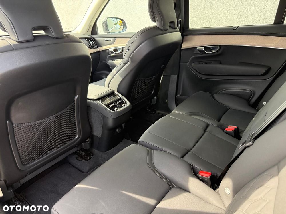 Volvo XC 90 - 19