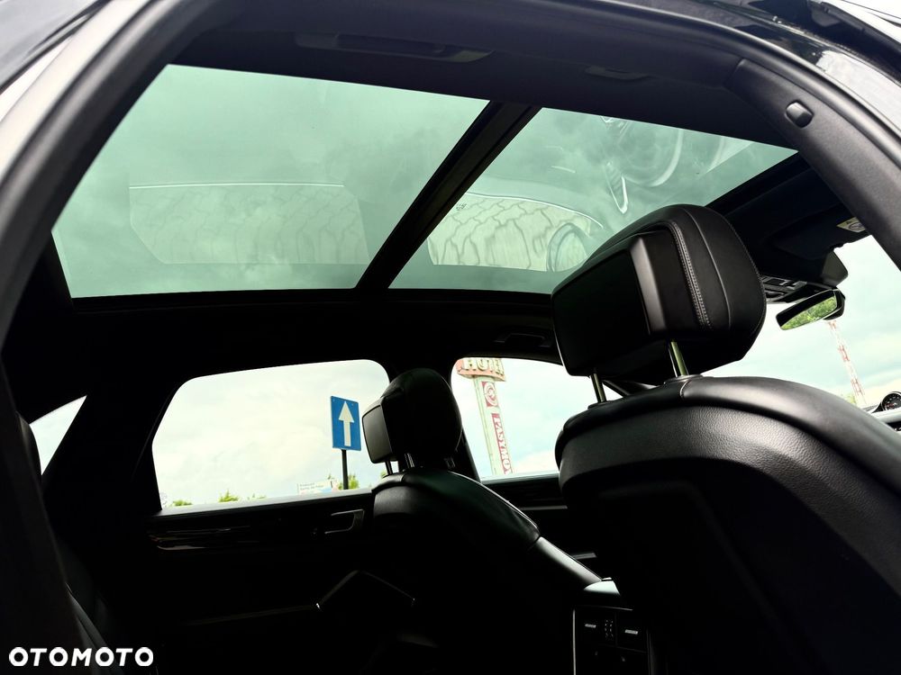 Porsche Cayenne - 16