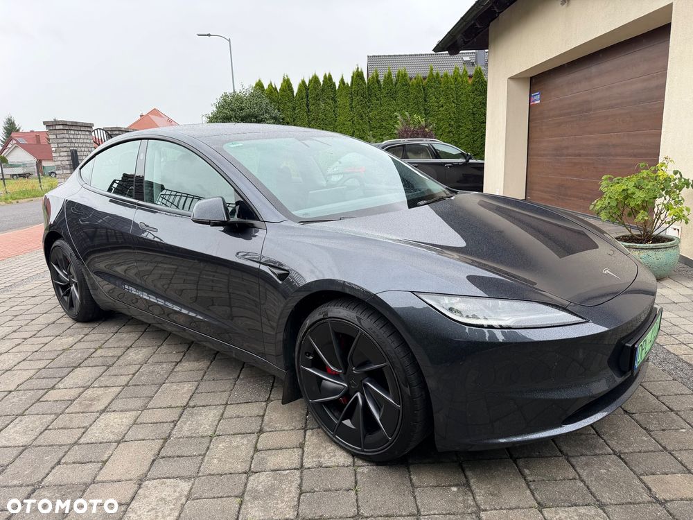 Tesla Model 3 AWD - 14