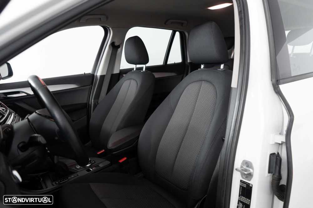 BMW X1 25 e xDrive Corporate Edition - 9