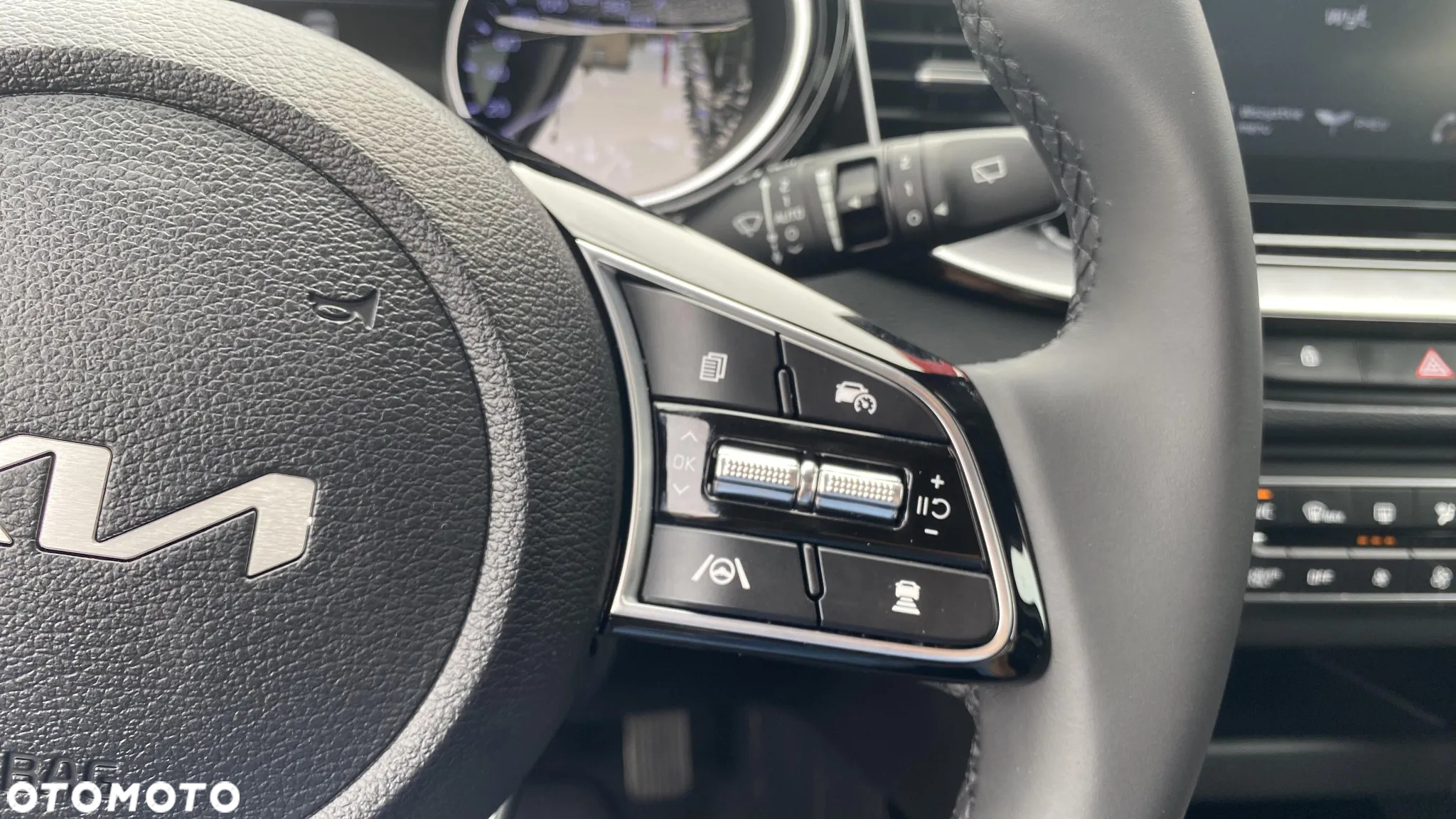 Kia Ceed 1.6 GDI PHEV L DCT - 12