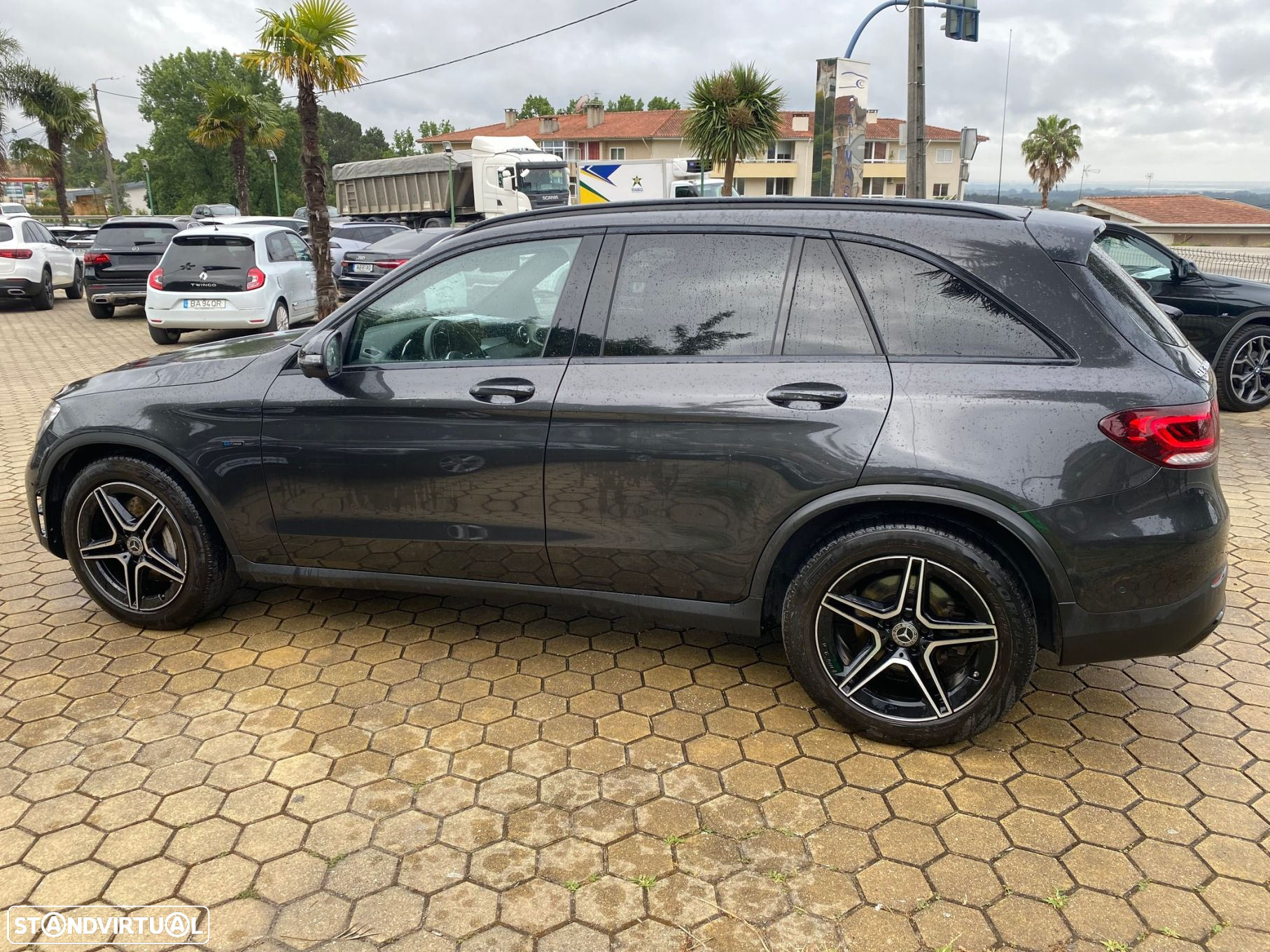Mercedes-Benz GLC 300 - 9