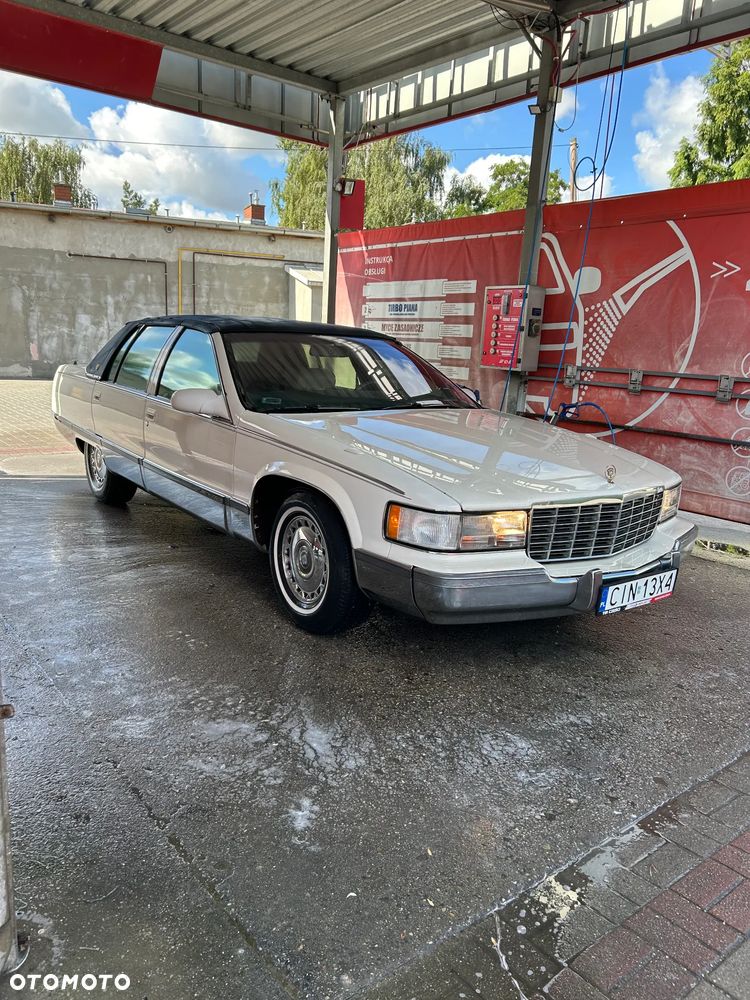 Cadillac Fleetwood 5.7 STD - 2