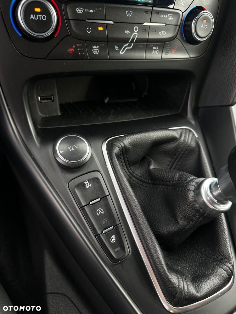 Ford Focus 2.0 EcoBoost ST - 21