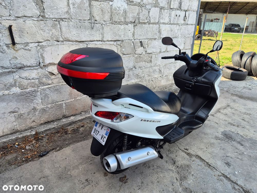 Suzuki Burgman - 13