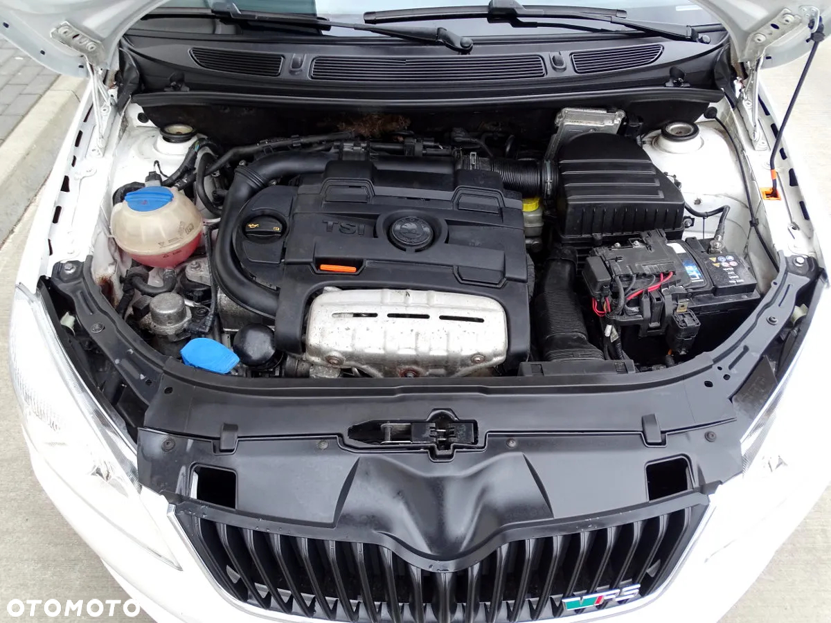 Skoda Fabia 1.4 TSI DSG RS - 24