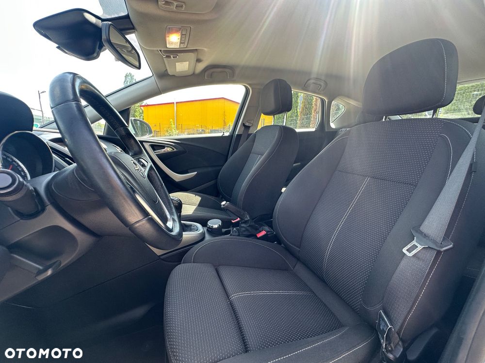 Opel Astra 1.6 Turbo Edition - 17