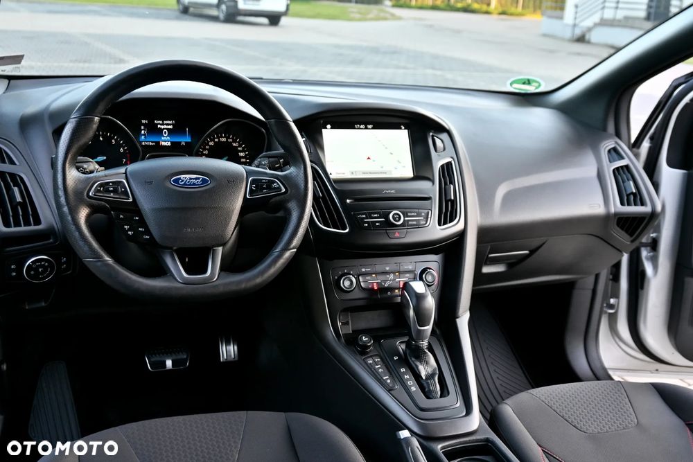 Ford Focus 1.5 EcoBoost ST-Line - 31