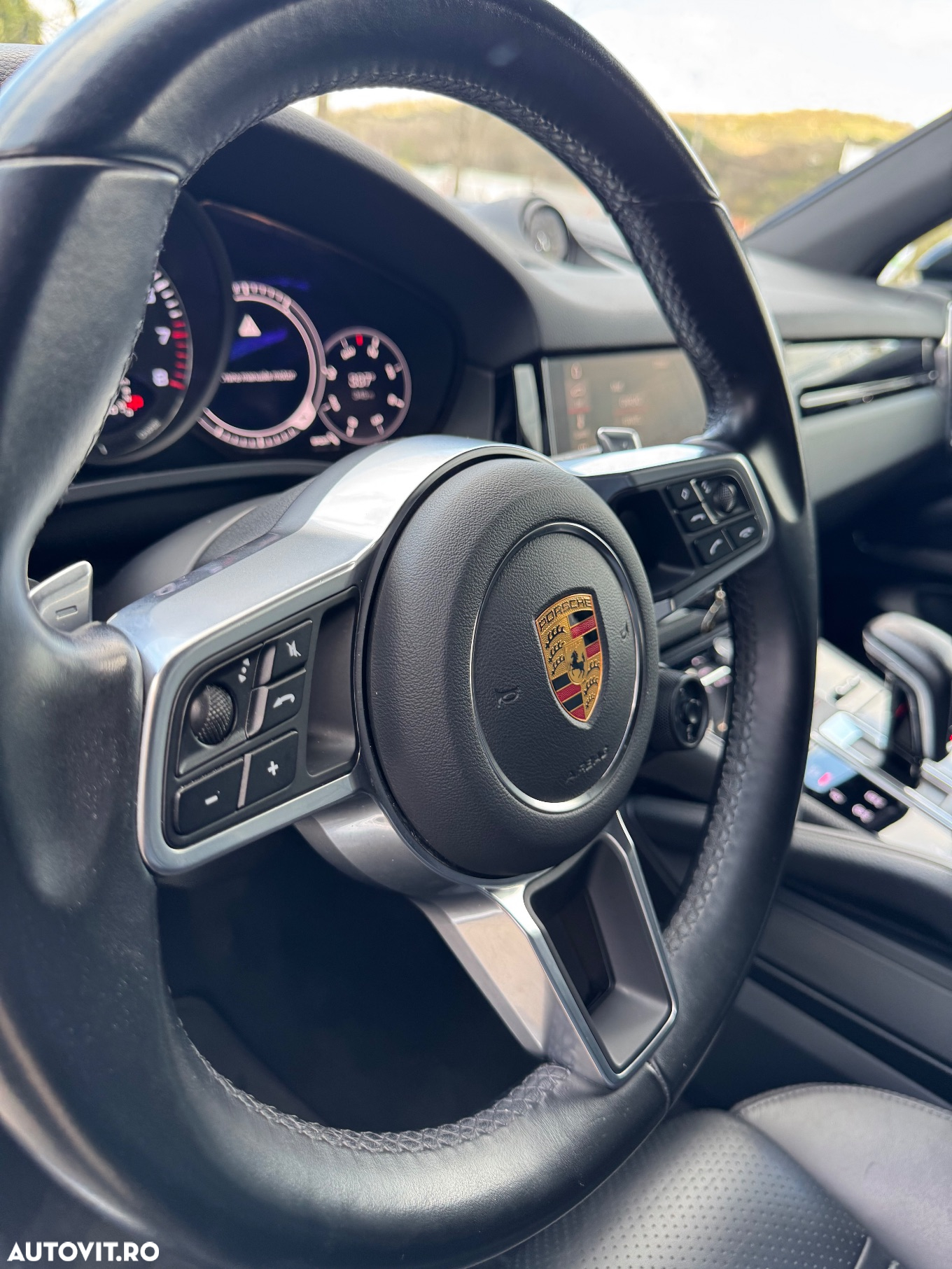 Porsche Cayenne - 28