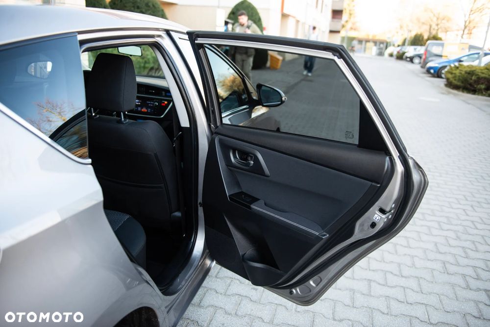 Toyota Auris - 19