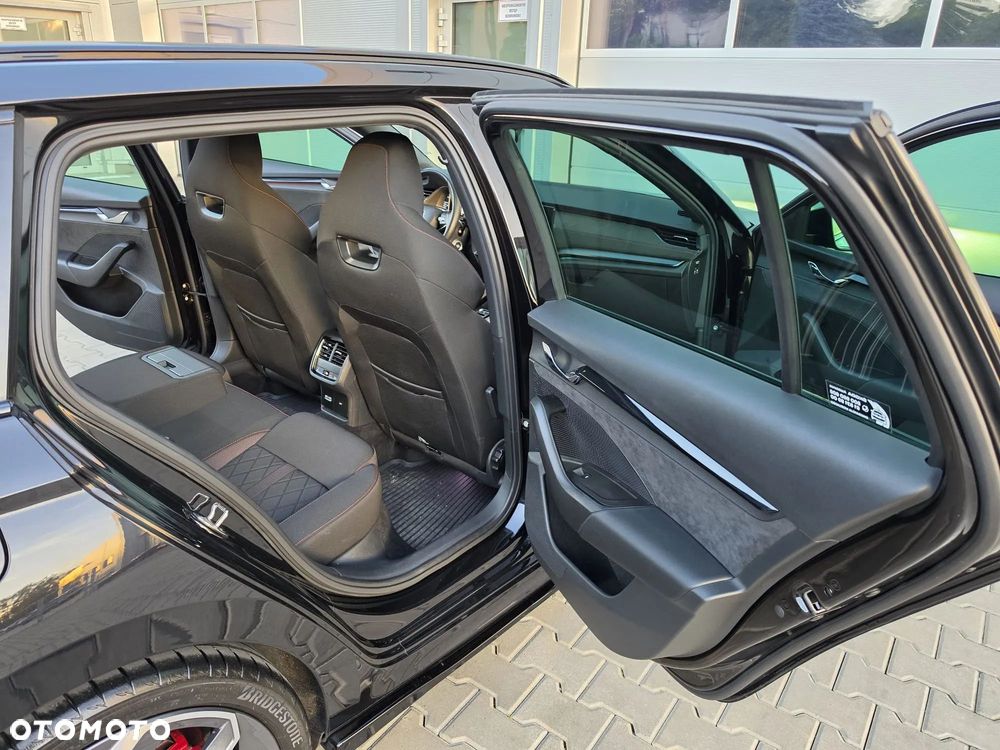 Skoda Octavia 2.0 TSI RS DSG - 37