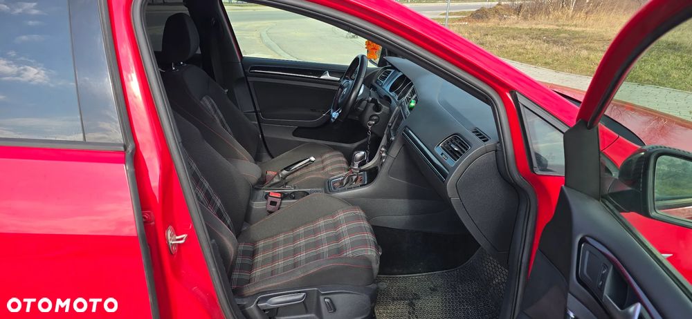 Volkswagen Golf GTI (BlueMotion Technology) DSG - 16