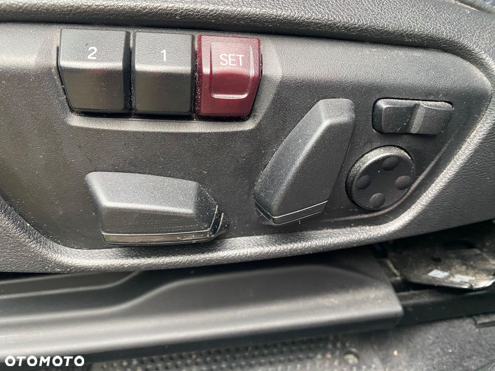 BMW X2 xDrive20i Advantage Plus - 10