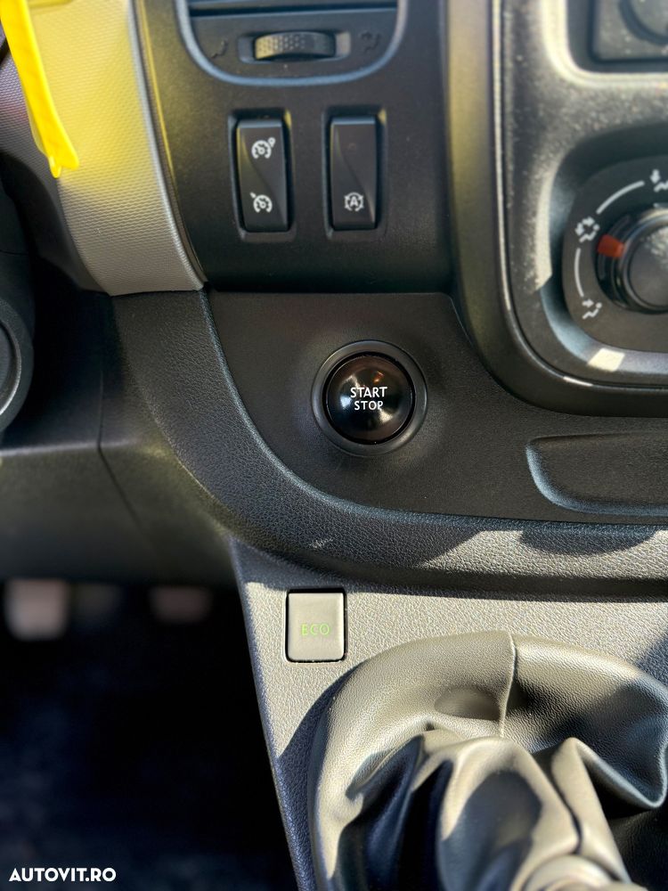 Renault Trafic - 12