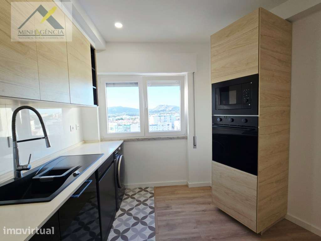 Apartamento T3 remodelado na Praça de Portugal em Setúbal - Grande imagem: 4/35