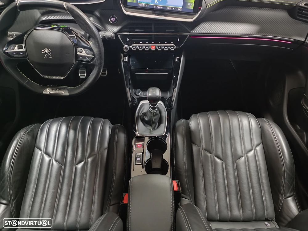 Peugeot 2008 1.2 PureTech GT Line - 12