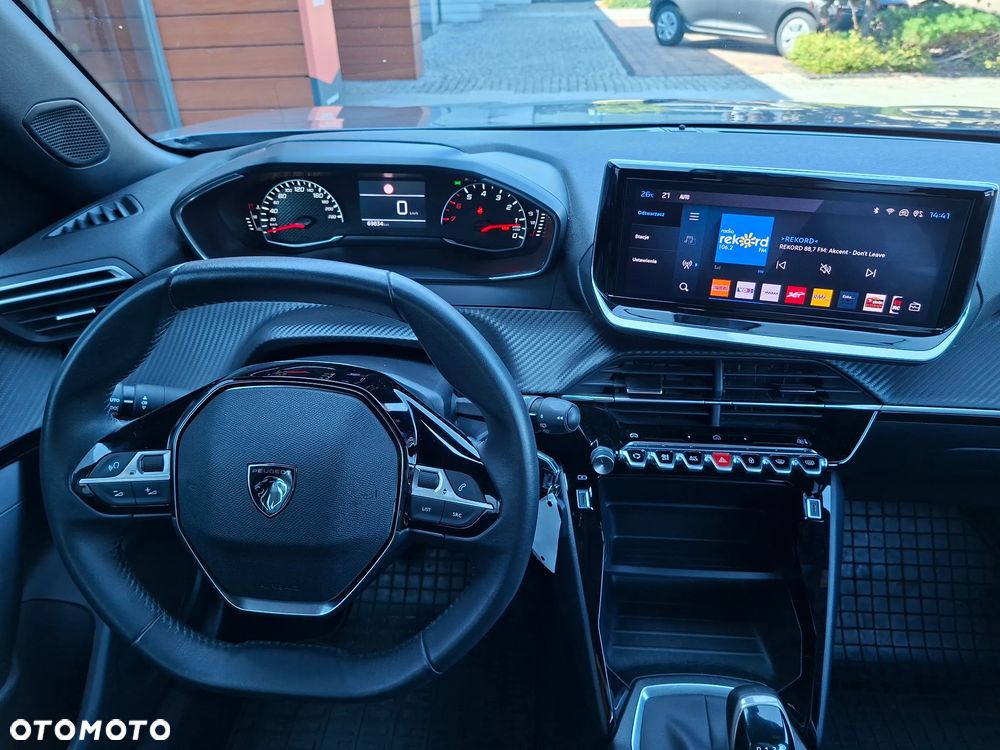 Peugeot 2008 PureTech 100 Allure S&S BVM6 - 24