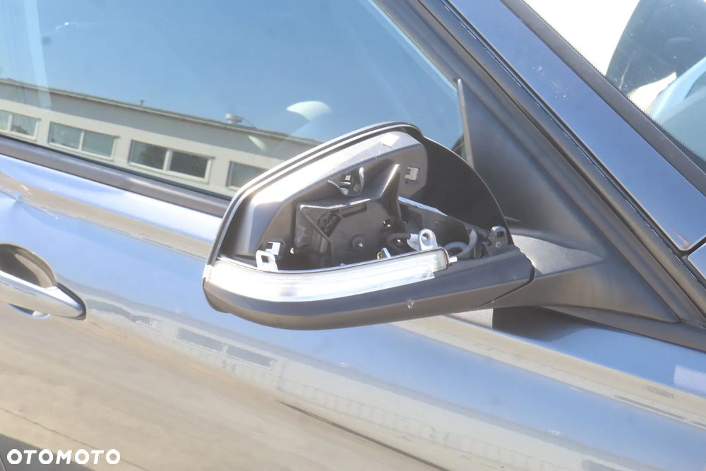 BMW Seria 3 318d - 15