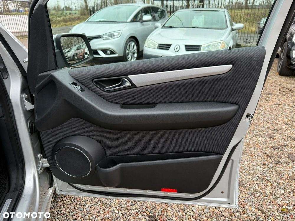 Mercedes-Benz Klasa A 170 Autotronic Avantgarde - 28