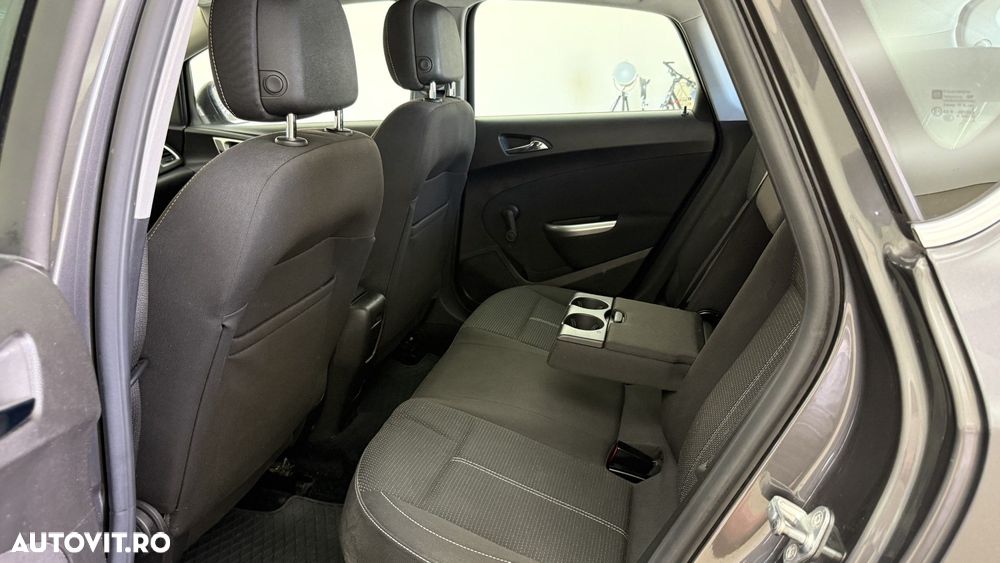 Opel Astra - 9
