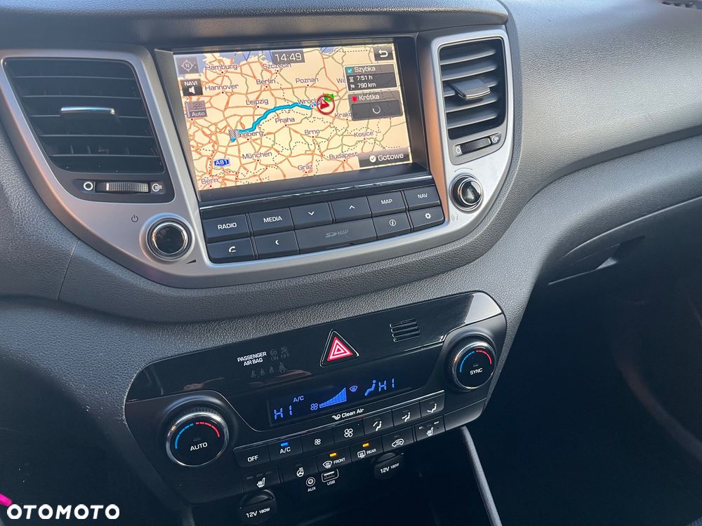 Hyundai Tucson blue 1.7 CRDi 2WD Intro Edition - 33