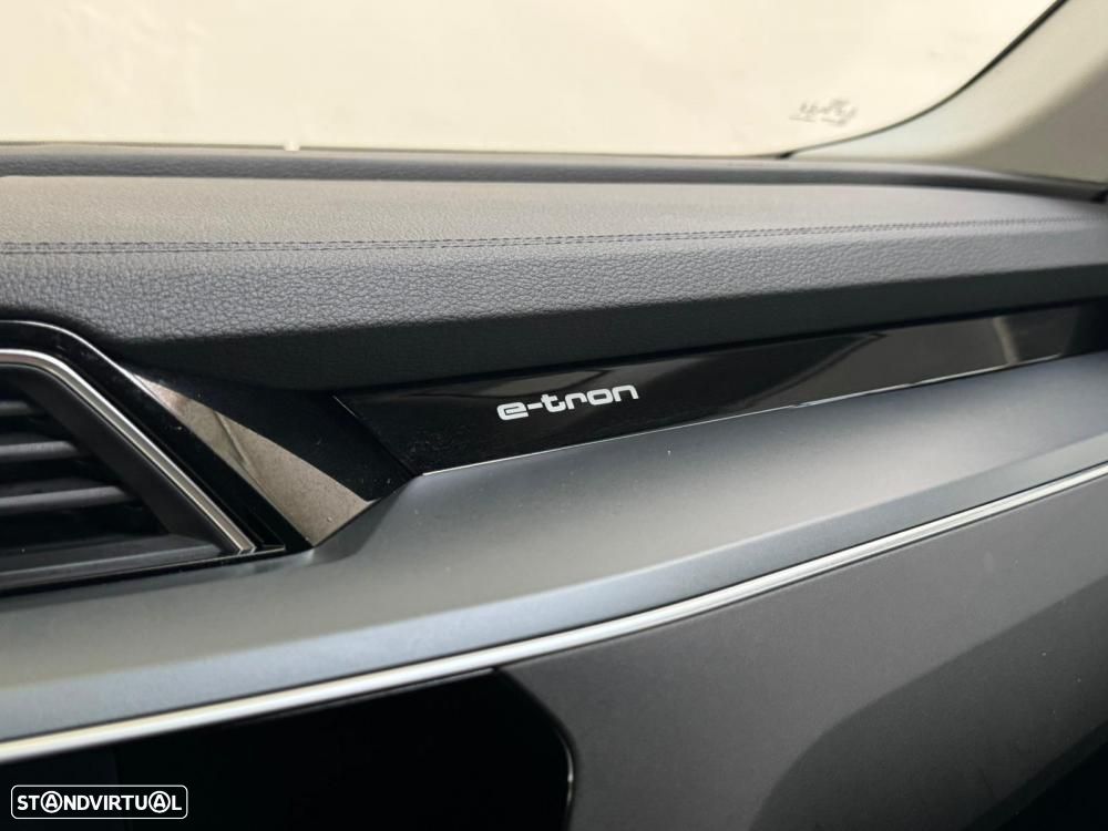 Audi e-tron 55 quattro Advanced - 37
