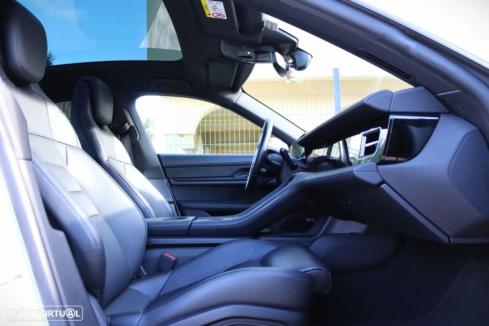 Porsche Taycan 4S - 35