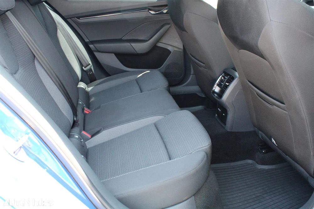 Skoda Octavia 2.0 TDI DSG Ambition - 13