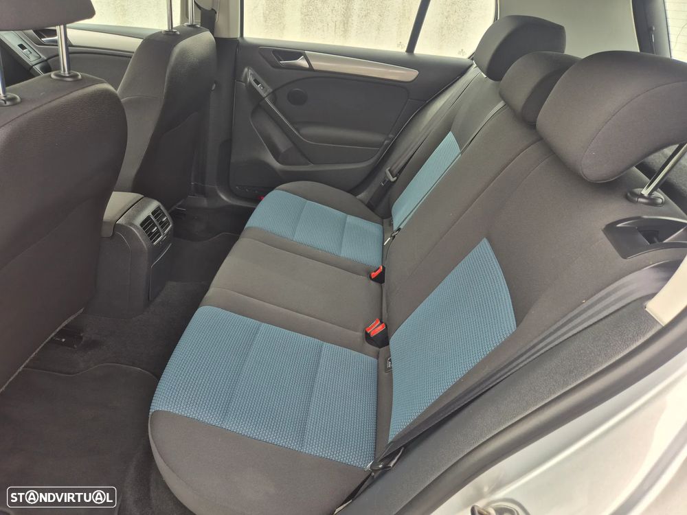 VW Golf 1.6 TDi Trendline BlueMotion - 10